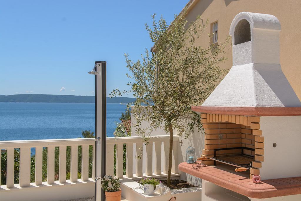 Apartments Villa Atlantis Trogir Buitenkant foto