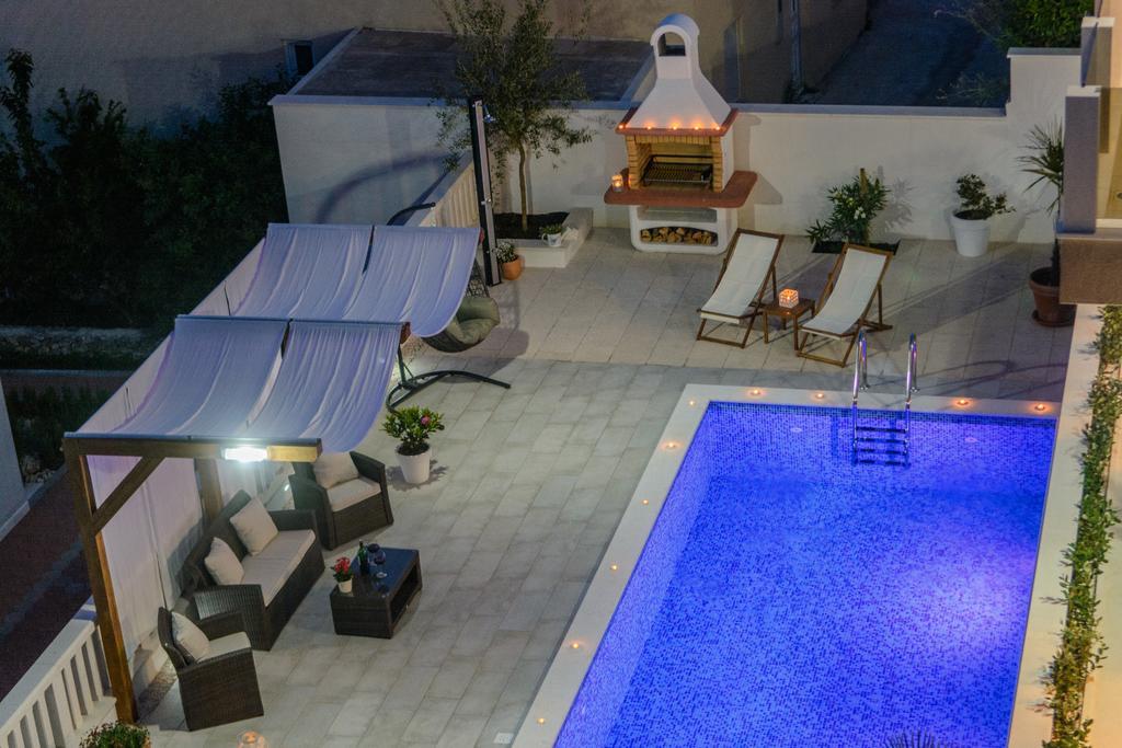 Apartments Villa Atlantis Trogir Buitenkant foto