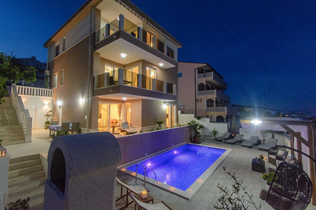 Apartments Villa Atlantis Trogir Buitenkant foto