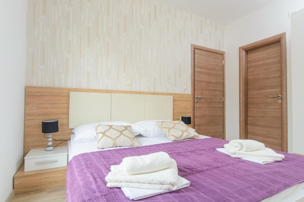 Apartments Villa Atlantis Trogir Buitenkant foto