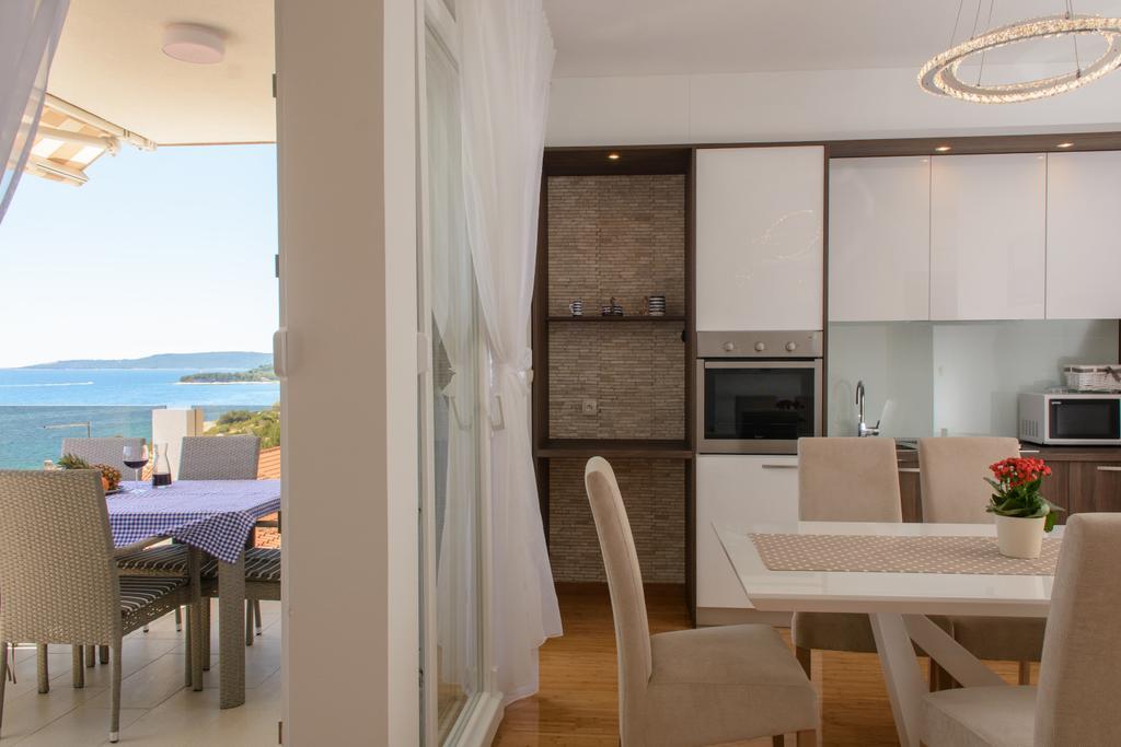 Apartments Villa Atlantis Trogir Buitenkant foto