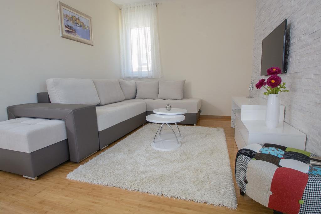 Apartments Villa Atlantis Trogir Buitenkant foto