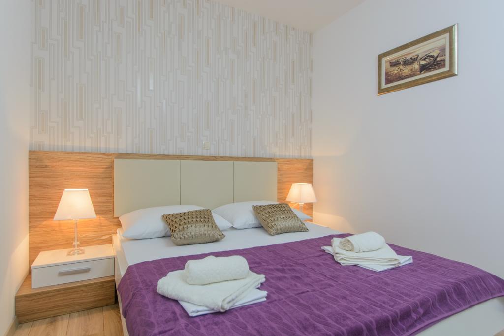 Apartments Villa Atlantis Trogir Buitenkant foto