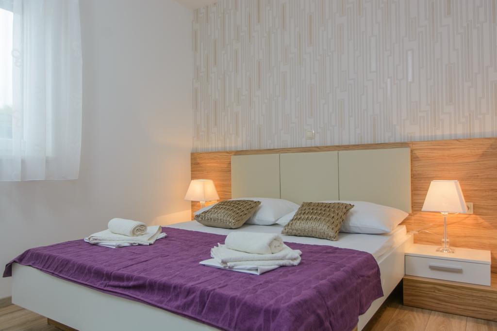 Apartments Villa Atlantis Trogir Buitenkant foto