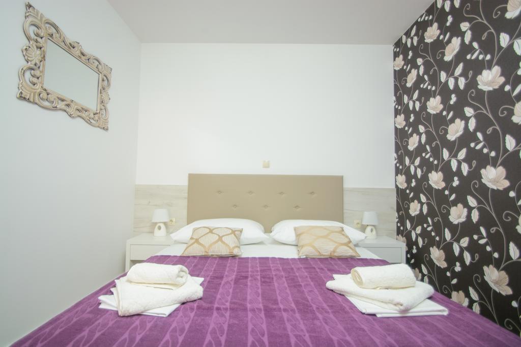 Apartments Villa Atlantis Trogir Buitenkant foto