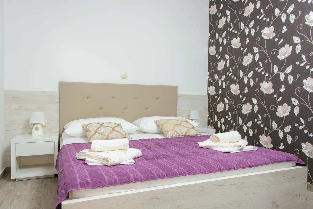 Apartments Villa Atlantis Trogir Buitenkant foto