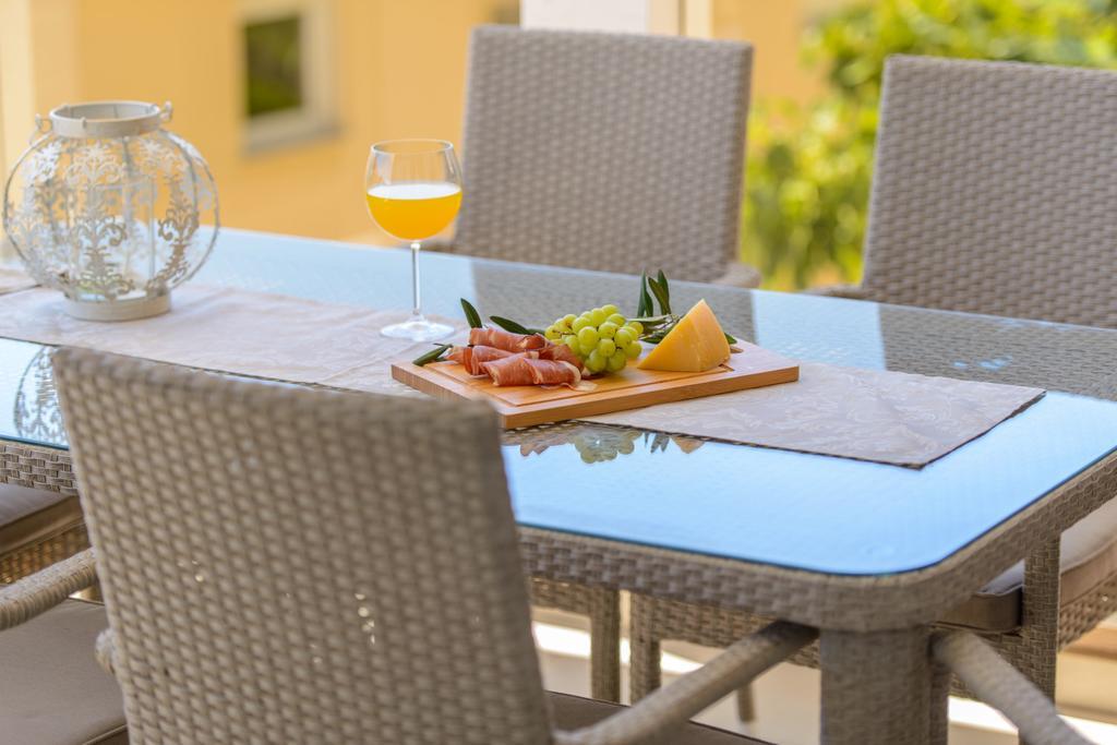 Apartments Villa Atlantis Trogir Buitenkant foto